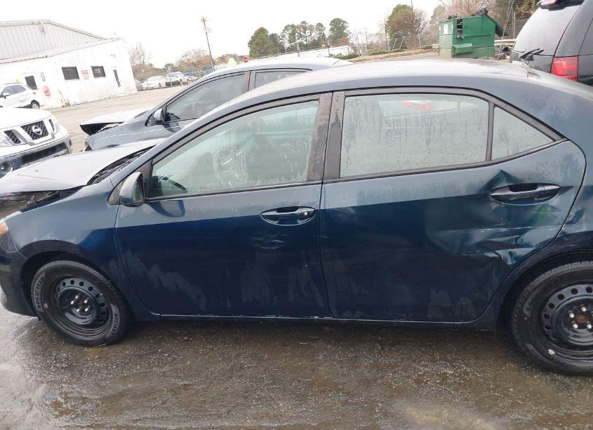 Photo 14 of 2018 Toyota Corolla LE (VIN 5YFBURHE0JP852230)