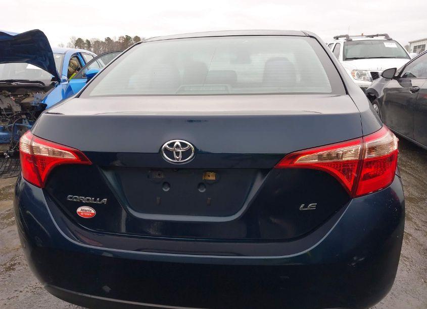 Photo 16 of 2018 Toyota Corolla LE (VIN 5YFBURHE0JP852230)
