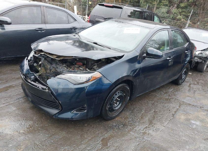 Photo 2 of 2018 Toyota Corolla LE (VIN 5YFBURHE0JP852230)