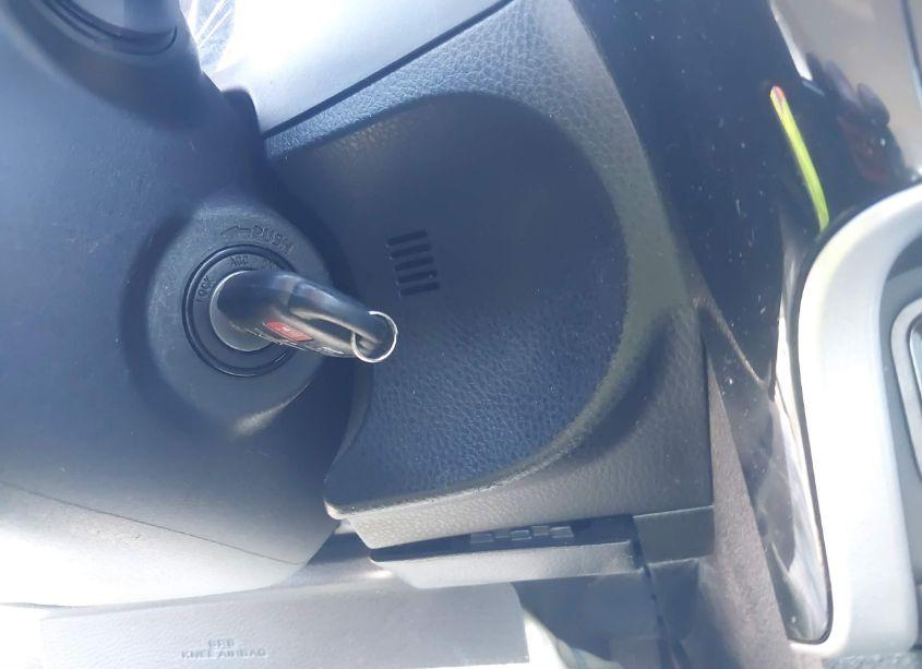 Photo 11 of 2018 Toyota Corolla LE (VIN 5YFBURHE0JP853426)