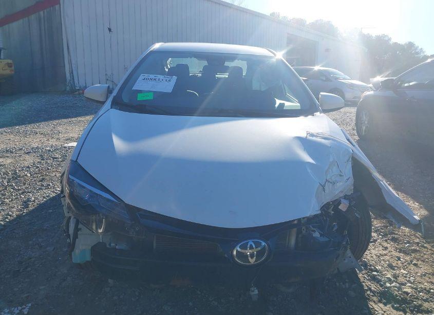 Photo 12 of 2018 Toyota Corolla LE (VIN 5YFBURHE0JP853426)