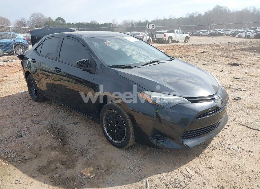 2019 Toyota Corolla LE (VIN 5YFBURHE0KP863519) main photo