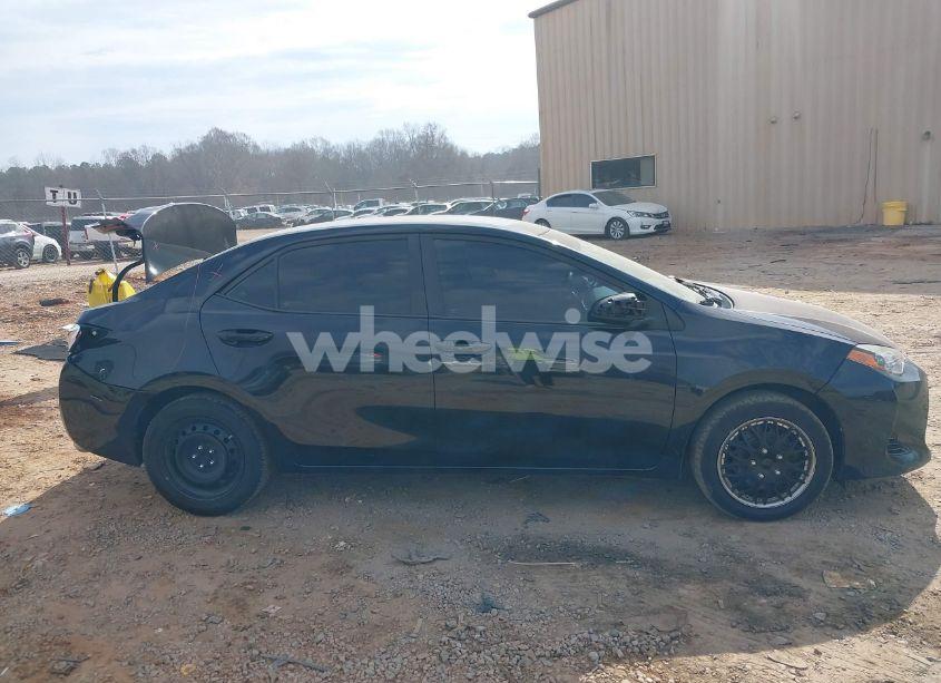 Photo 13 of 2019 Toyota Corolla LE (VIN 5YFBURHE0KP863519)