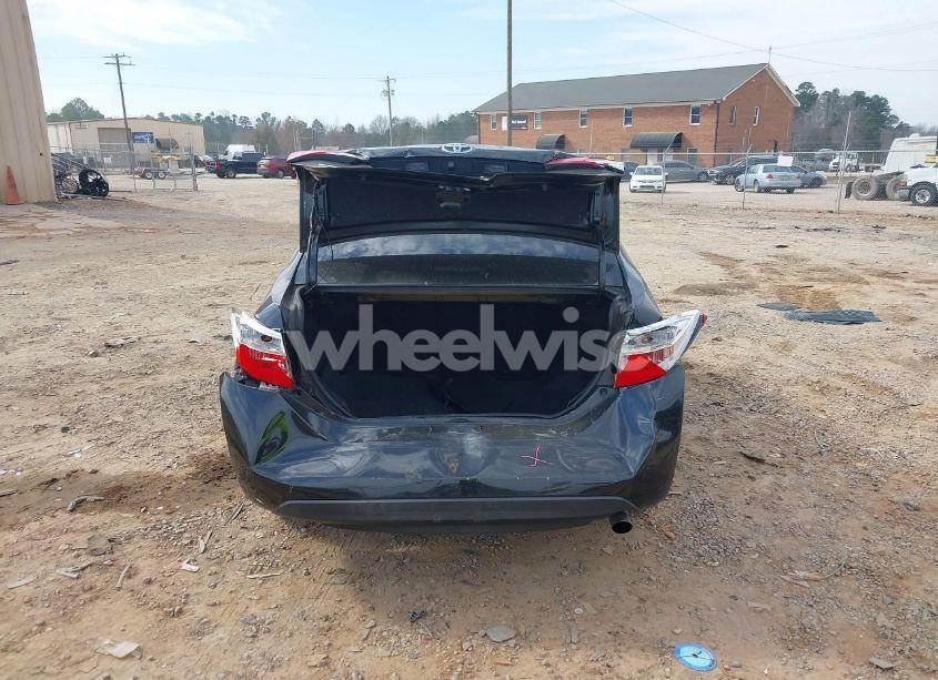 Photo 16 of 2019 Toyota Corolla LE (VIN 5YFBURHE0KP863519)