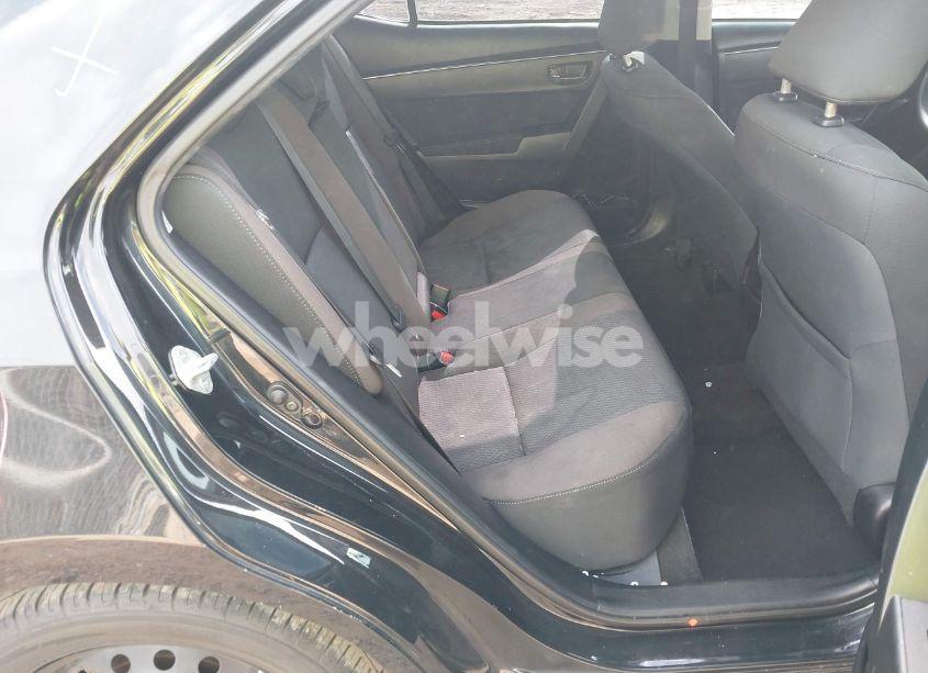 Photo 8 of 2019 Toyota Corolla LE (VIN 5YFBURHE0KP863519)