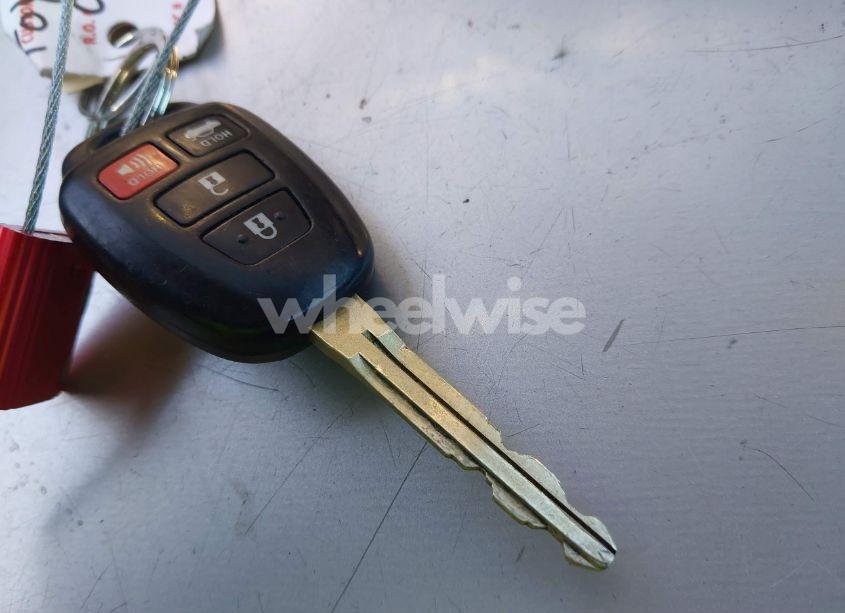 Photo 11 of 2019 Toyota Corolla LE (VIN 5YFBURHE0KP866923)