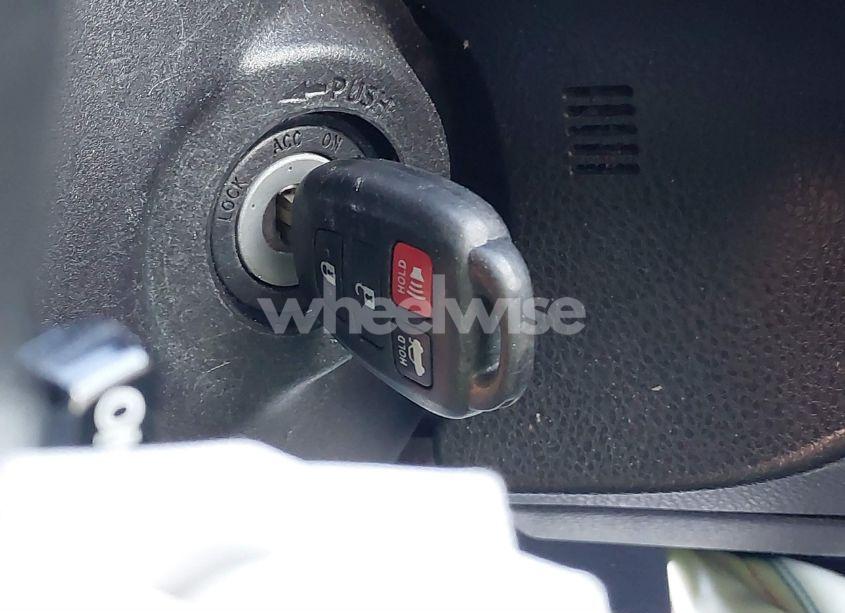 Photo 11 of 2019 Toyota Corolla LE (VIN 5YFBURHE0KP875590)