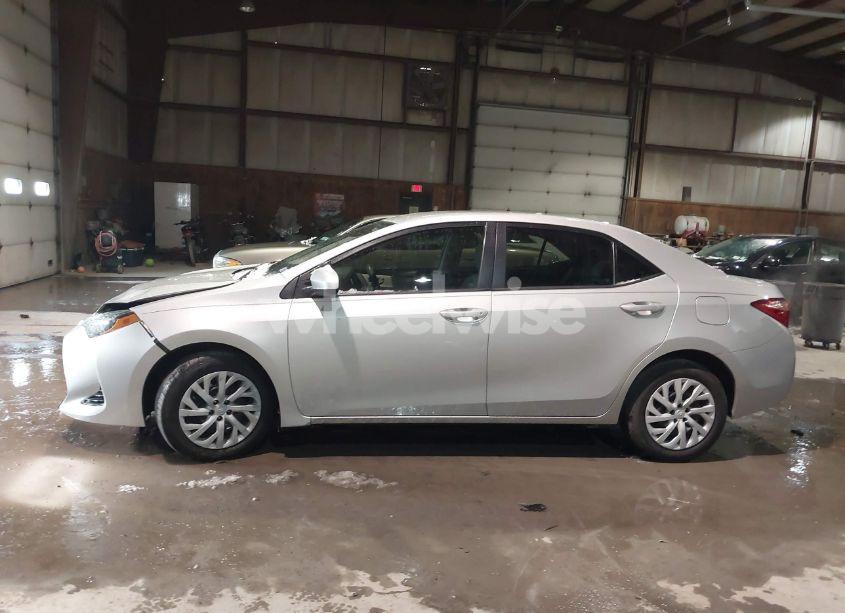 Photo 14 of 2019 Toyota Corolla LE (VIN 5YFBURHE0KP877341)