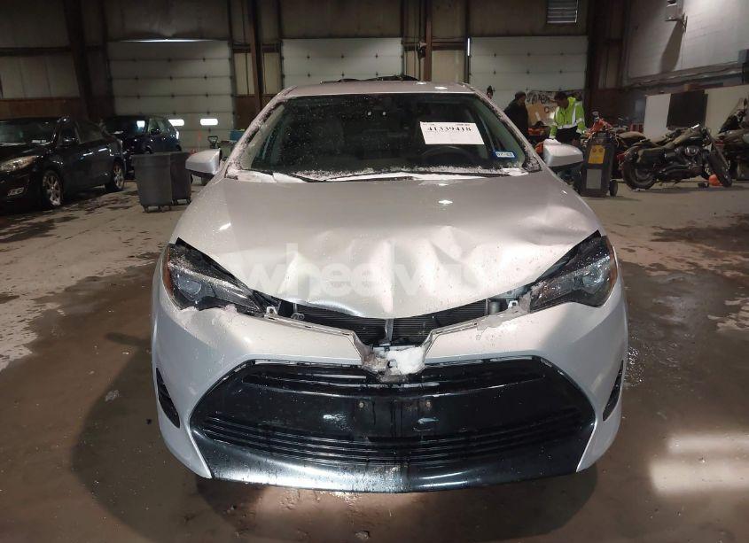Photo 6 of 2019 Toyota Corolla LE (VIN 5YFBURHE0KP877341)