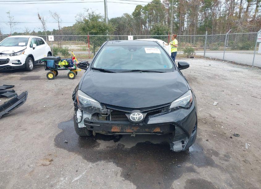 Photo 13 of 2019 Toyota Corolla LE (VIN 5YFBURHE0KP879395)