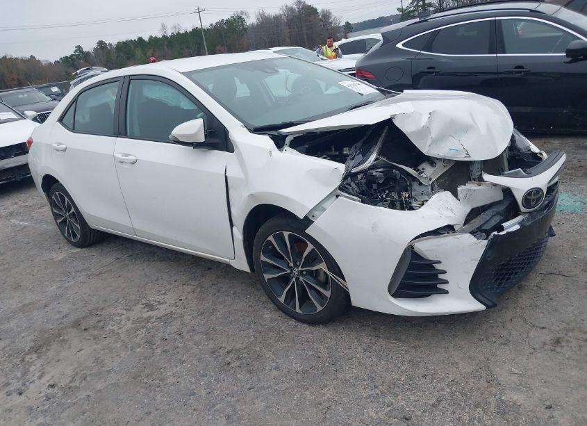 2019 Toyota Corolla SE (VIN 5YFBURHE0KP881051) main photo