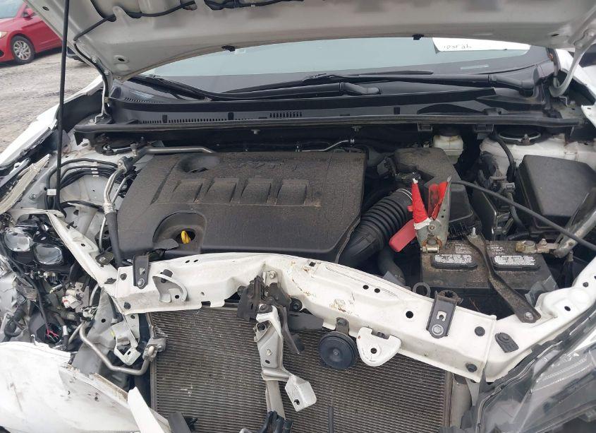 Photo 10 of 2019 Toyota Corolla SE (VIN 5YFBURHE0KP881051)