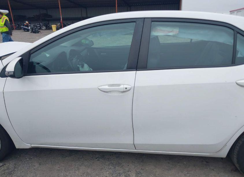 Photo 15 of 2019 Toyota Corolla SE (VIN 5YFBURHE0KP881051)