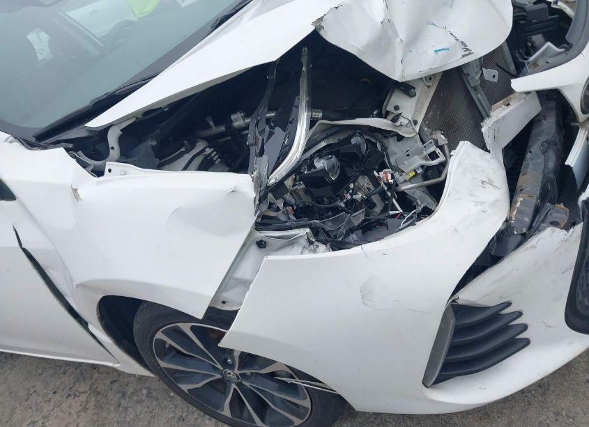 Photo 18 of 2019 Toyota Corolla SE (VIN 5YFBURHE0KP881051)