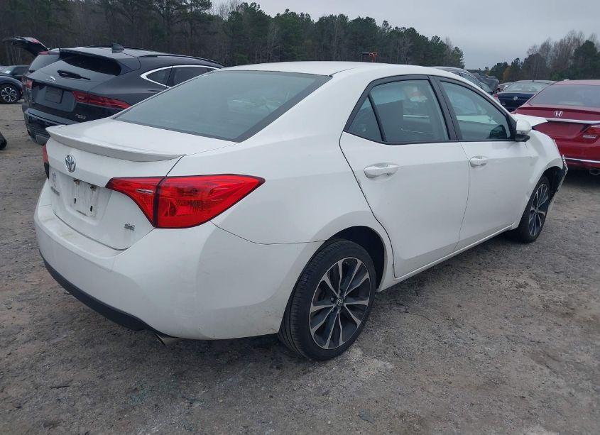 Photo 4 of 2019 Toyota Corolla SE (VIN 5YFBURHE0KP881051)