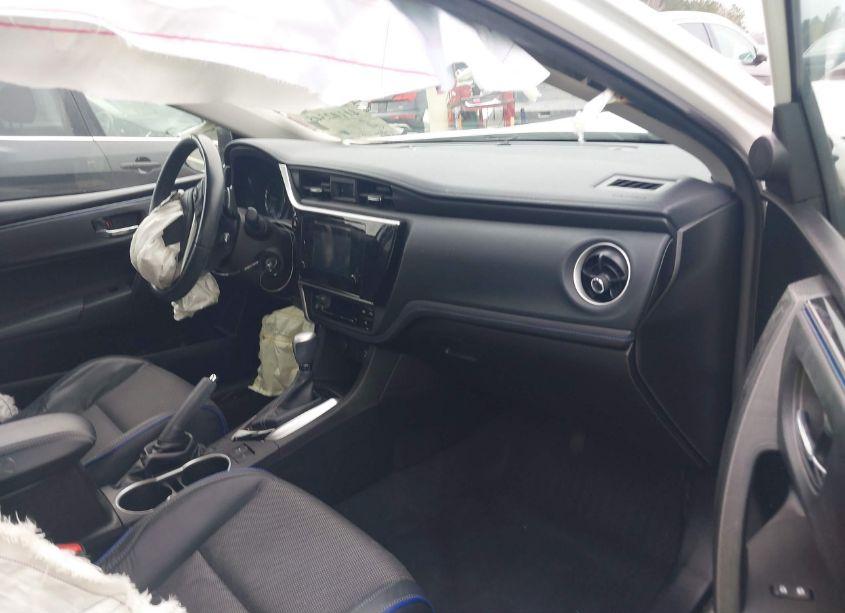Photo 5 of 2019 Toyota Corolla SE (VIN 5YFBURHE0KP881051)