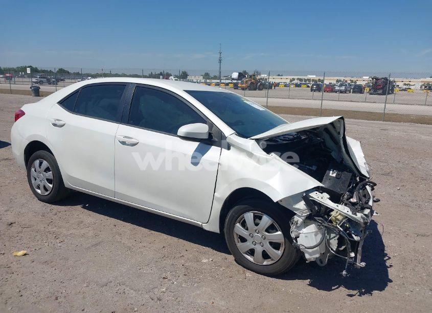 2019 Toyota Corolla LE (VIN 5YFBURHE0KP882524) main photo