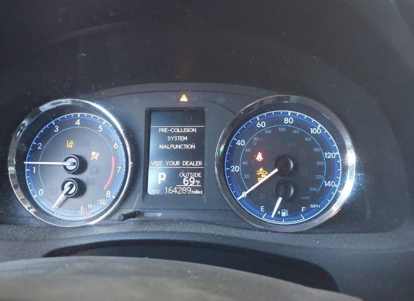 Photo 7 of 2019 Toyota Corolla LE (VIN 5YFBURHE0KP889313)