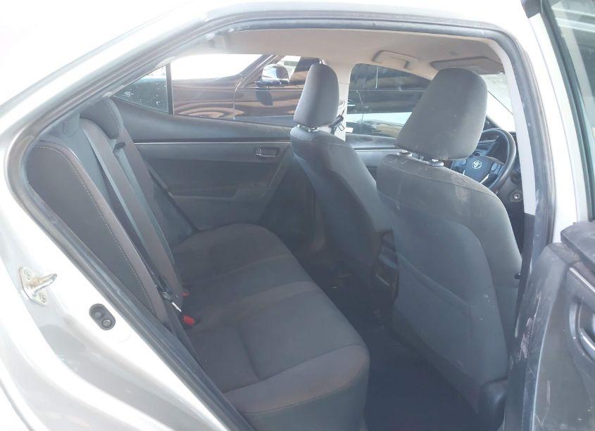 Photo 8 of 2019 Toyota Corolla LE (VIN 5YFBURHE0KP889313)