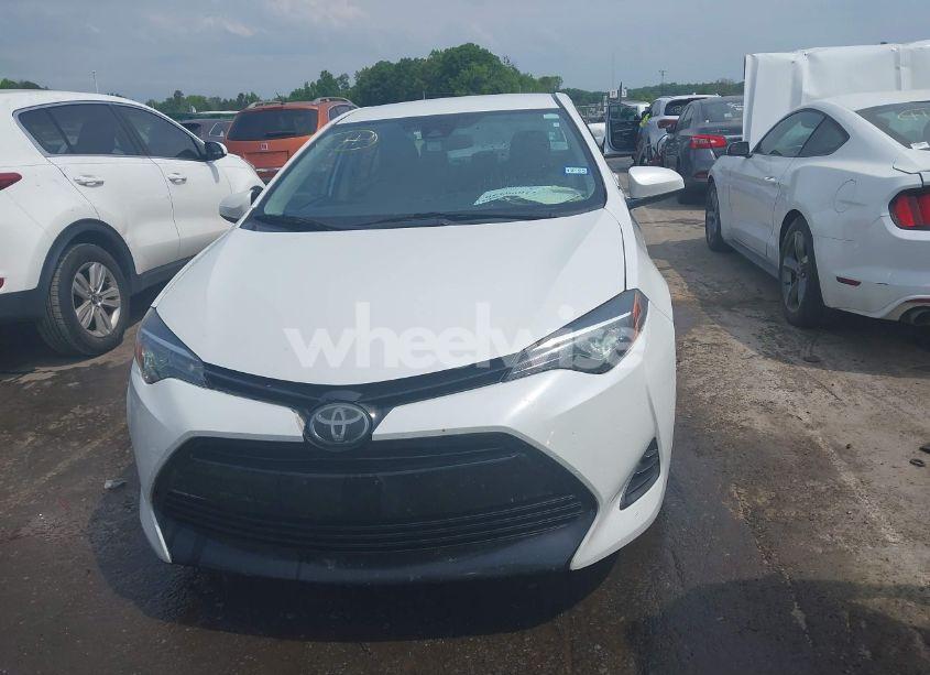 Photo 12 of 2019 Toyota Corolla LE (VIN 5YFBURHE0KP895824)