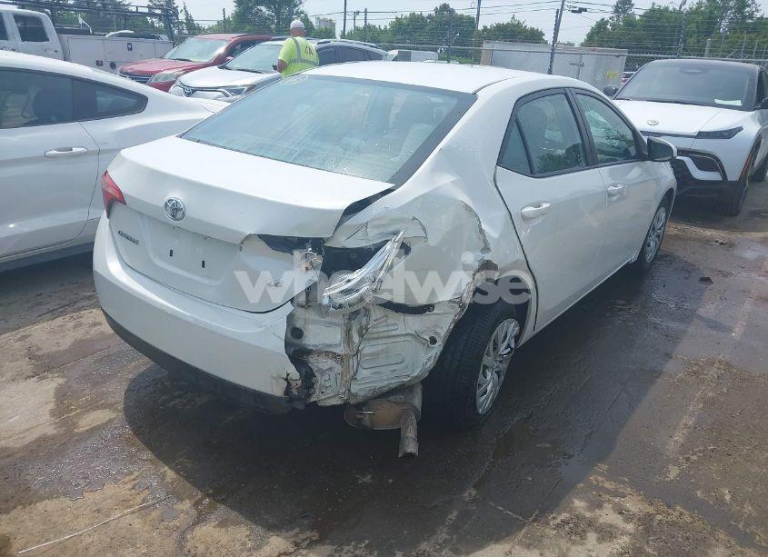 Photo 4 of 2019 Toyota Corolla LE (VIN 5YFBURHE0KP895824)