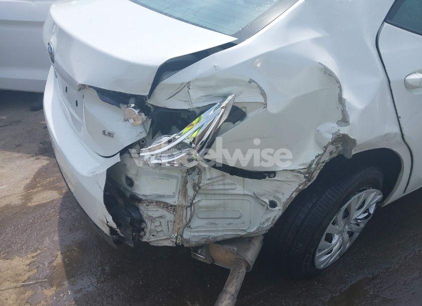 Photo 6 of 2019 Toyota Corolla LE (VIN 5YFBURHE0KP895824)