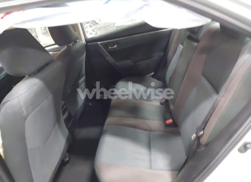 Photo 8 of 2019 Toyota Corolla LE (VIN 5YFBURHE0KP899744)