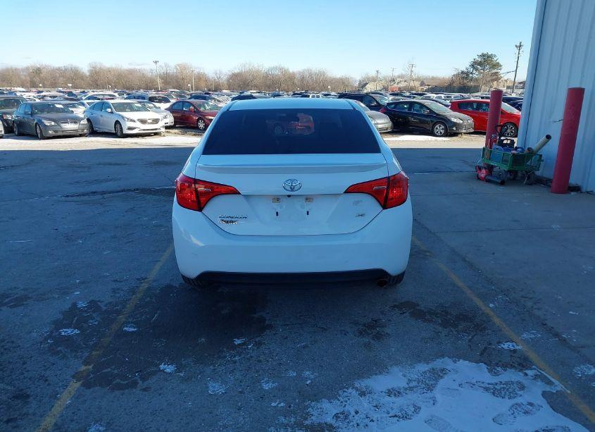 Photo 16 of 2019 Toyota Corolla SE (VIN 5YFBURHE0KP908166)