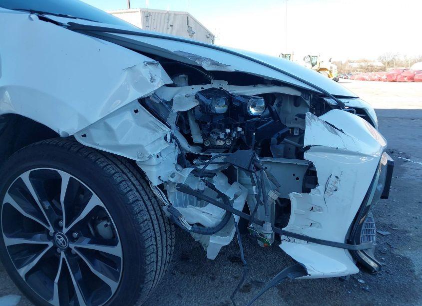 Photo 5 of 2019 Toyota Corolla SE (VIN 5YFBURHE0KP908166)