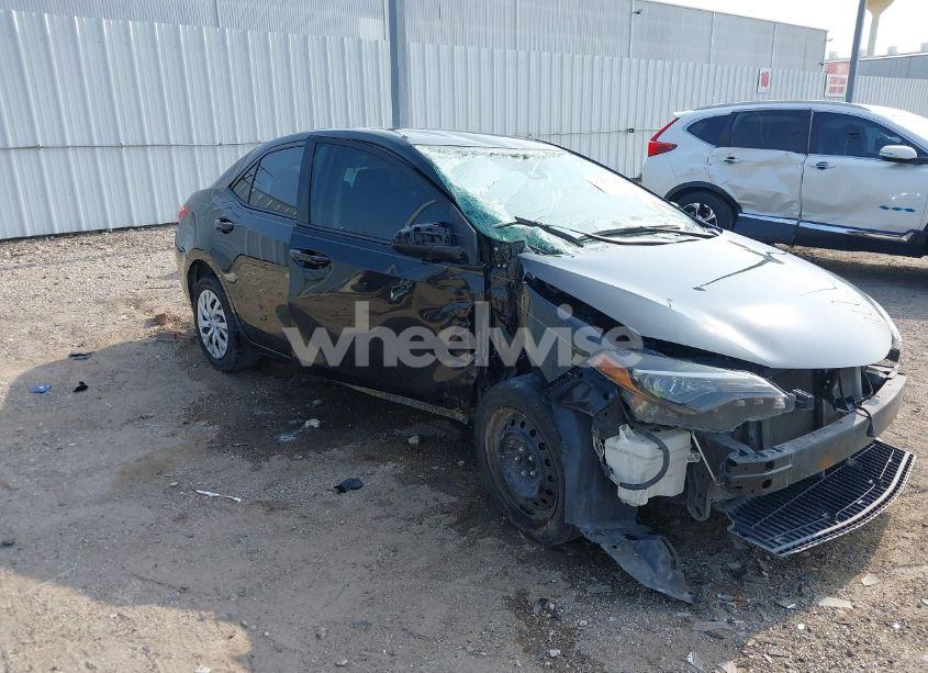 2019 Toyota Corolla LE (VIN 5YFBURHE0KP913688) main photo