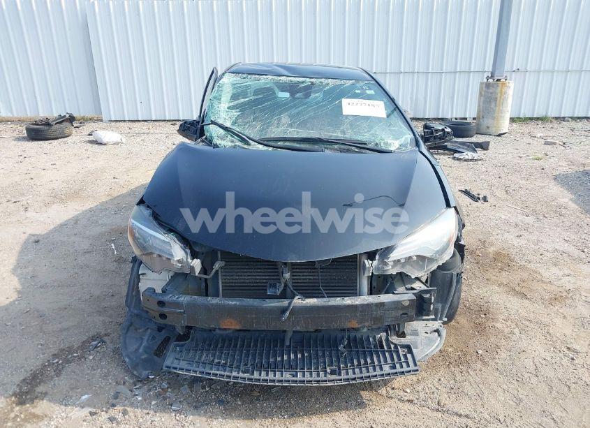 Photo 13 of 2019 Toyota Corolla LE (VIN 5YFBURHE0KP913688)
