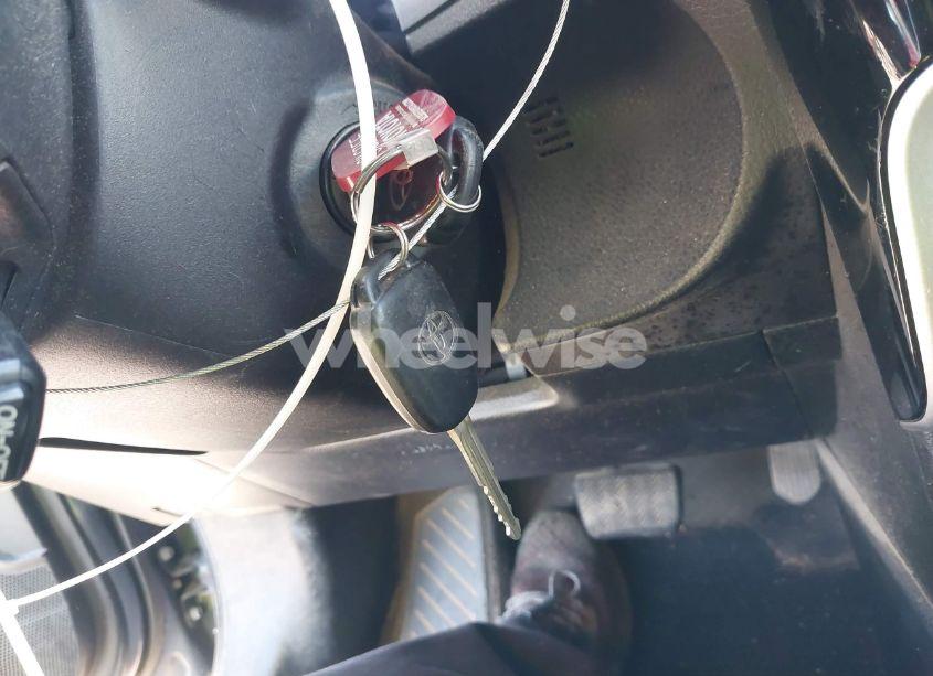 Photo 11 of 2019 Toyota Corolla LE (VIN 5YFBURHE0KP916557)