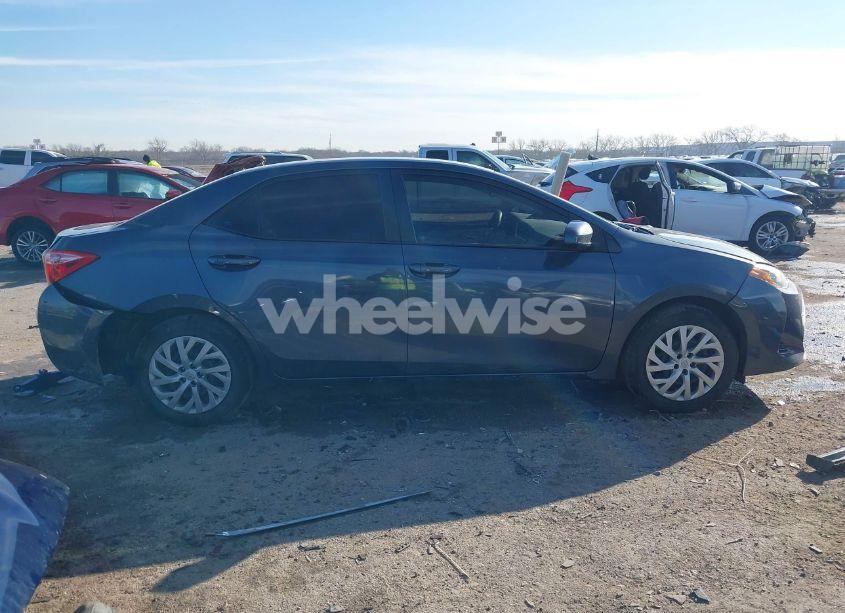 Photo 13 of 2019 Toyota Corolla LE (VIN 5YFBURHE0KP916557)