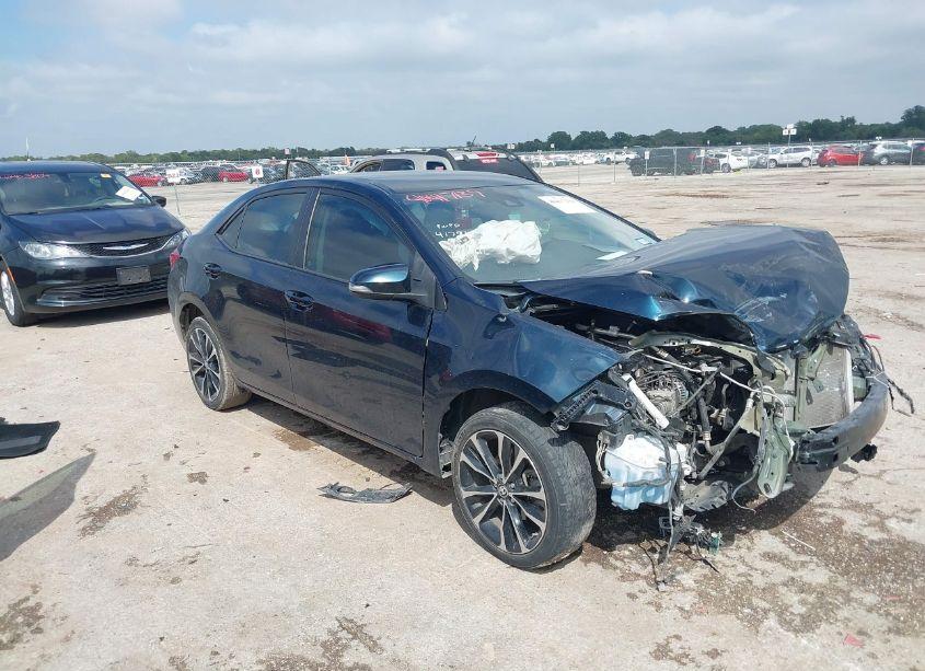 2019 Toyota Corolla SE (VIN 5YFBURHE0KP920964) main photo