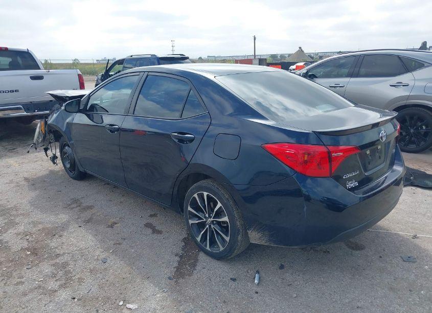 Photo 3 of 2019 Toyota Corolla SE (VIN 5YFBURHE0KP920964)