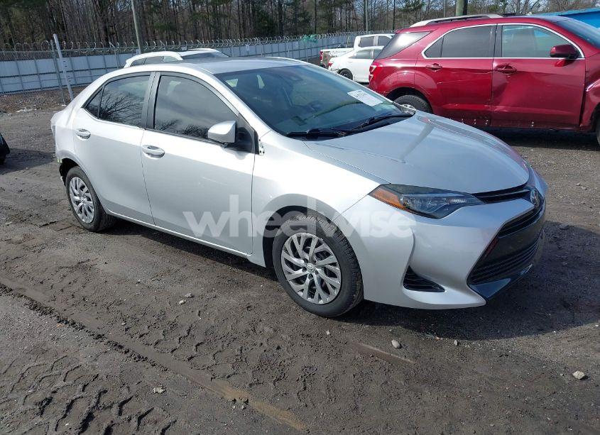2019 Toyota Corolla LE (VIN 5YFBURHE0KP934170) main photo