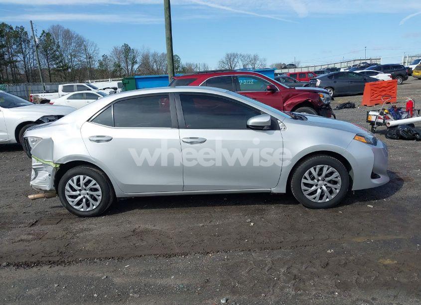 Photo 14 of 2019 Toyota Corolla LE (VIN 5YFBURHE0KP934170)