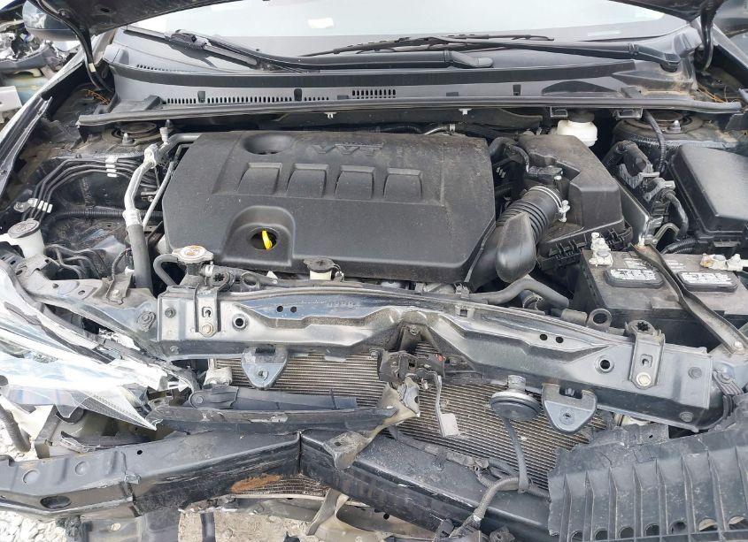 Photo 10 of 2019 Toyota Corolla LE (VIN 5YFBURHE0KP935089)