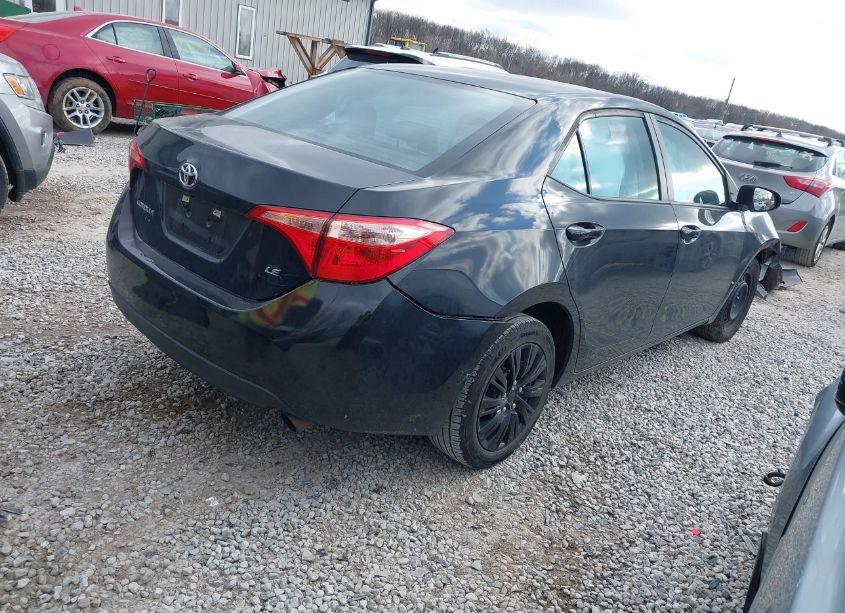 Photo 4 of 2019 Toyota Corolla LE (VIN 5YFBURHE0KP935089)