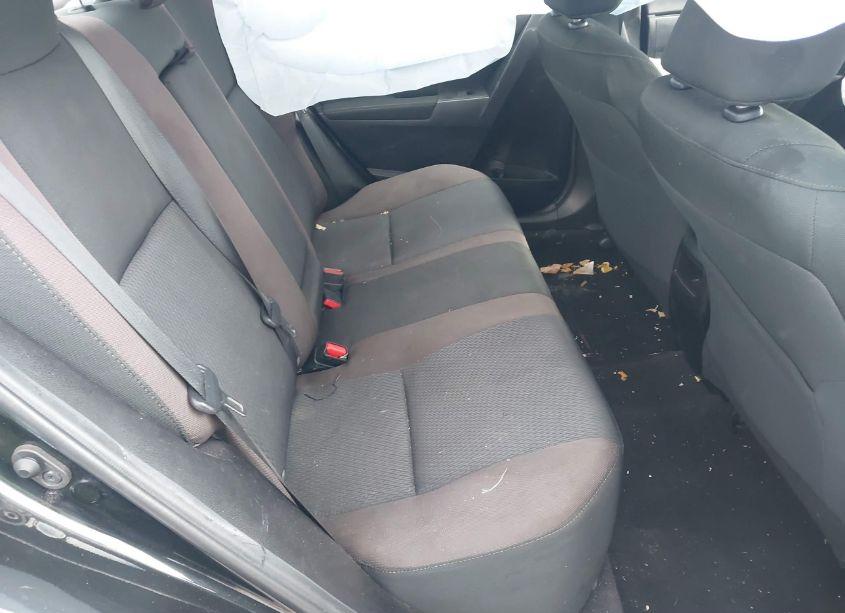 Photo 8 of 2019 Toyota Corolla LE (VIN 5YFBURHE0KP935089)