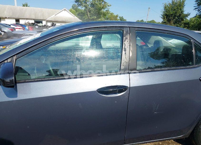 Photo 15 of 2019 Toyota Corolla LE (VIN 5YFBURHE0KP938641)