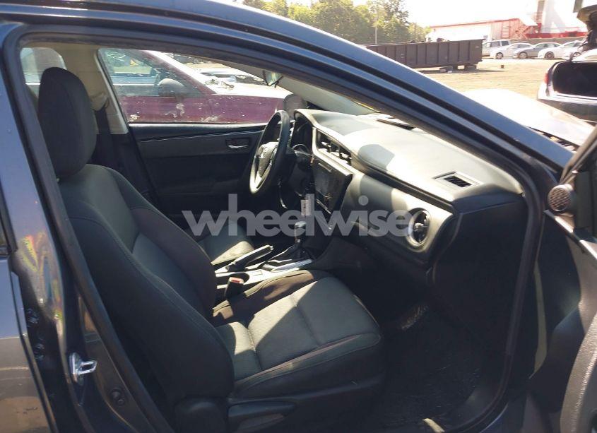 Photo 5 of 2019 Toyota Corolla LE (VIN 5YFBURHE0KP938641)