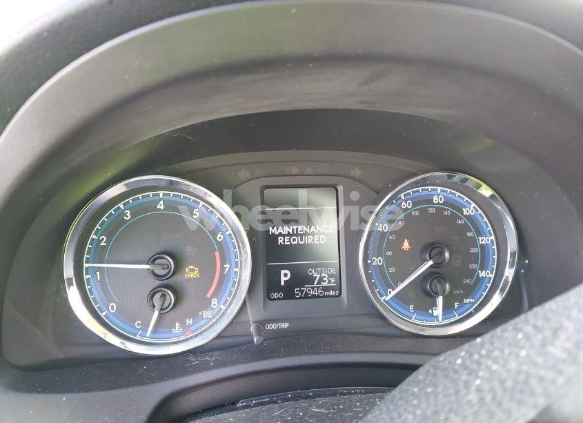 Photo 7 of 2019 Toyota Corolla LE (VIN 5YFBURHE0KP940096)