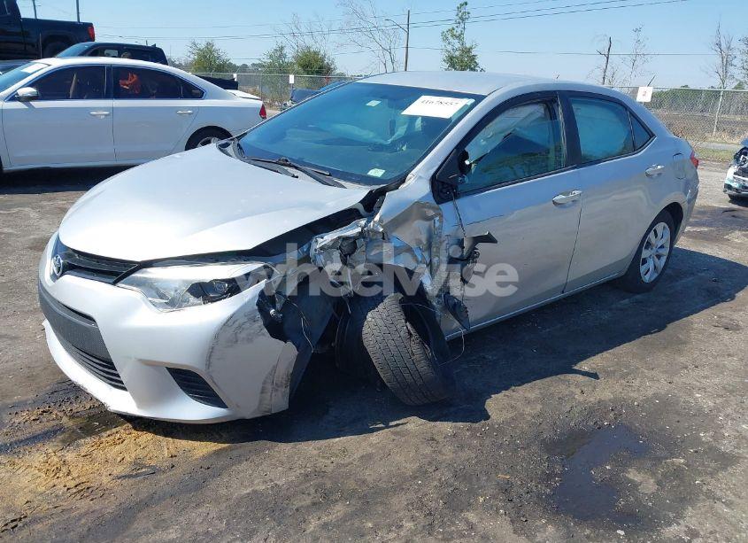 Photo 2 of 2014 Toyota Corolla LE (VIN 5YFBURHE1EP003942)
