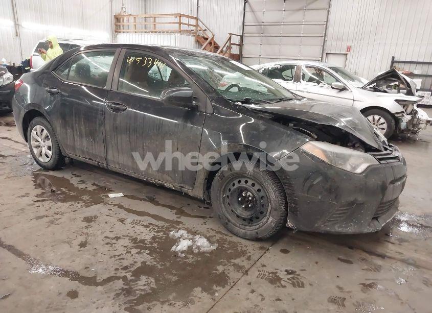 2014 Toyota Corolla LE (VIN 5YFBURHE1EP011524) main photo