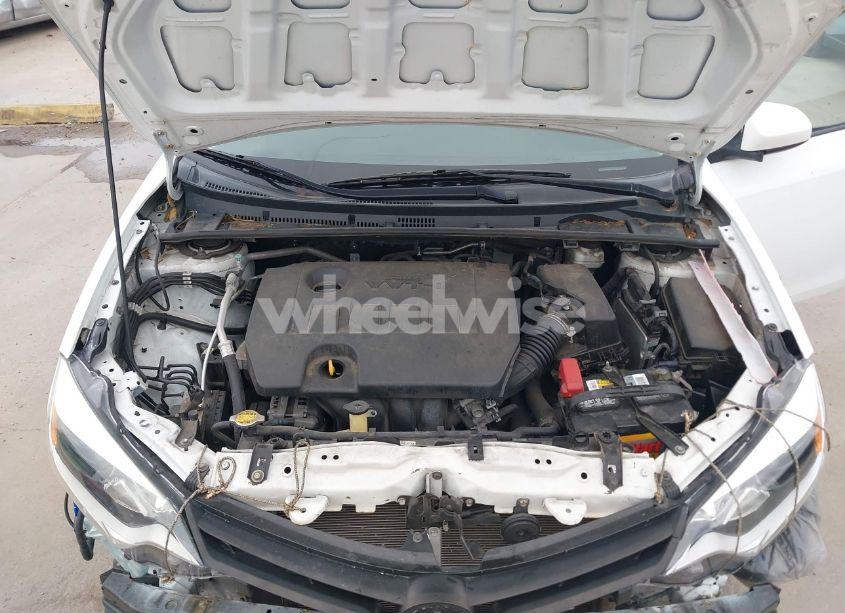 Photo 10 of 2014 Toyota Corolla LE (VIN 5YFBURHE1EP057063)