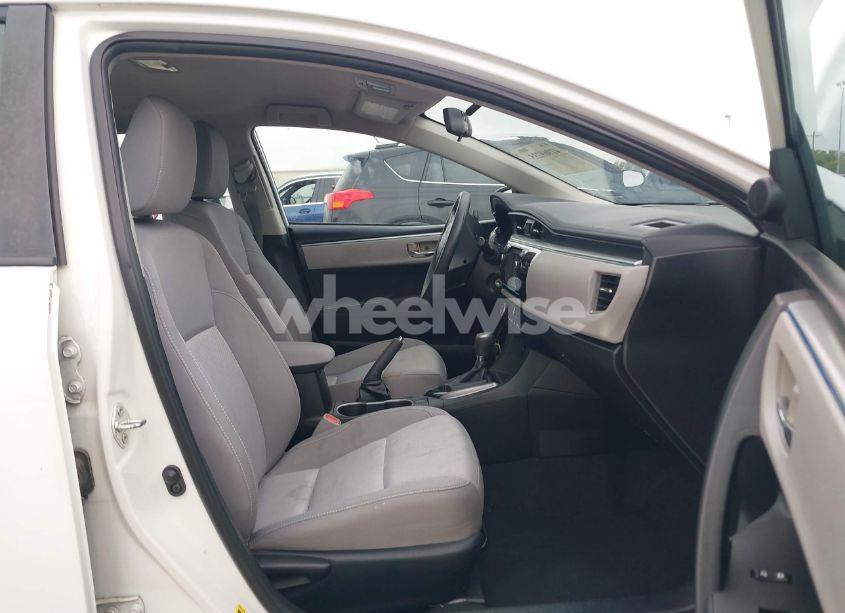 Photo 5 of 2014 Toyota Corolla LE (VIN 5YFBURHE1EP057063)