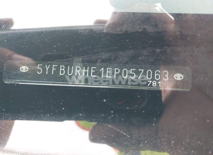 Photo 9 of 2014 Toyota Corolla LE (VIN 5YFBURHE1EP057063)