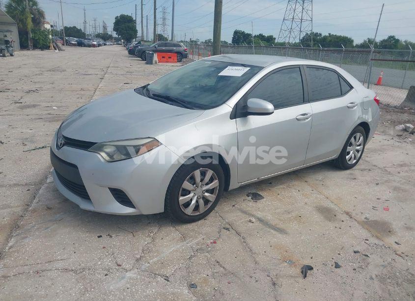 Photo 2 of 2014 Toyota Corolla LE (VIN 5YFBURHE1EP076275)