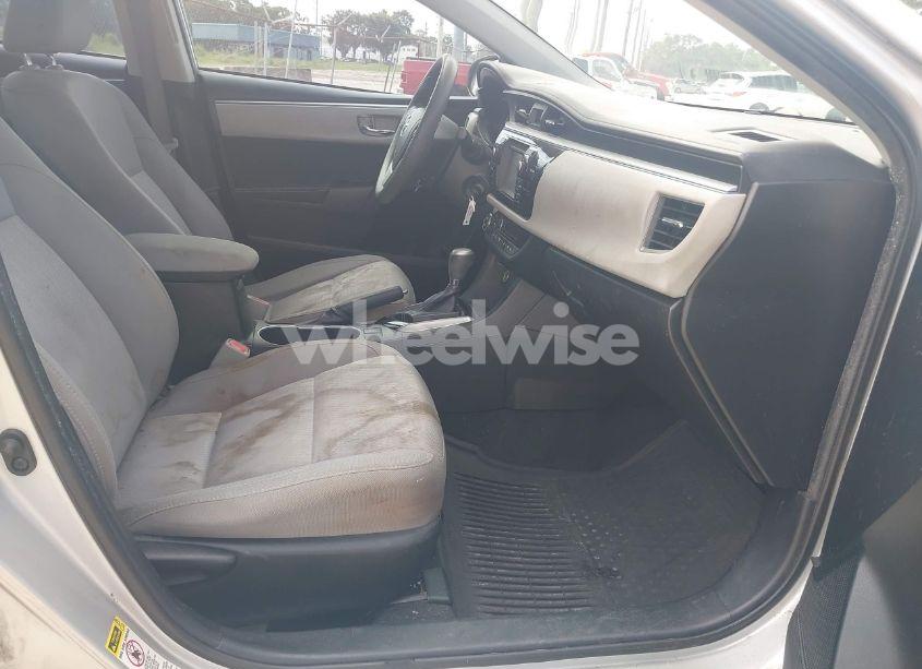 Photo 5 of 2014 Toyota Corolla LE (VIN 5YFBURHE1EP076275)